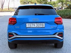 2023 Audi Q2 35 TDI Premium, голубой — фото 4
