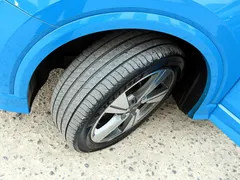2023 Audi Q2 35 TDI Premium, голубой — фото 5