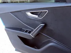 2023 Audi Q2 35 TDI Premium, голубой — фото 17