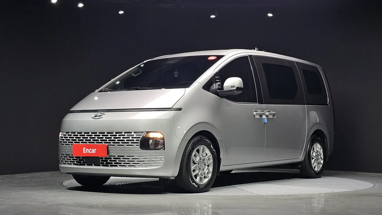 2023 Hyundai Staria Cargo 3-Seater