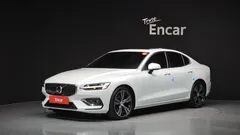 2021 Volvo S60 B5 Inscription, белый — фото 1