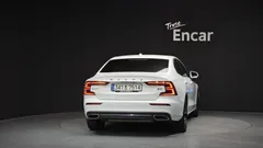 2021 Volvo S60 B5 Inscription, белый — фото 4