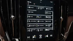2021 Volvo S60 B5 Inscription, белый — фото 19