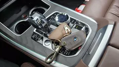 2022 BMW X7 xDrive 40i Design Pure Excellence 7-Seater, 연금색 — фото 9