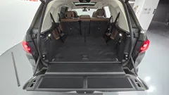 2022 BMW X7 xDrive 40i Design Pure Excellence 7-Seater, 연금색 — фото 20