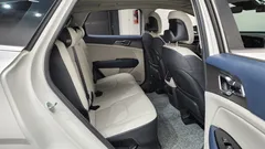 2023 Kia Sportage Signature 2WD — фото 12