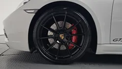 2023 Porsche 718 4.0 GTS, белый — фото 5