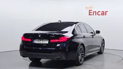 2022 BMW 5-Series 520i M Sport — фото 2