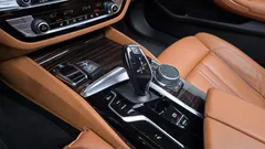 2022 BMW 5-Series 520i M Sport — фото 9