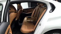 2023 BMW 3-Series 320i M Sport — фото 12