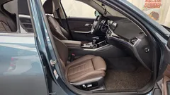 2021 BMW 3-Series 320i Luxury, синий — фото 11