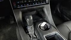 2022 Toyota Avalon 2.5 Hybrid, белый — фото 9