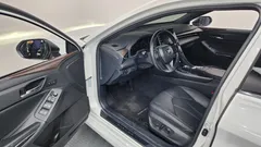2022 Toyota Avalon 2.5 Hybrid, белый — фото 10
