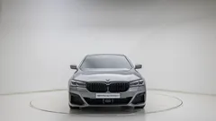 2023 BMW 5-Series 520i M Sport — фото 2