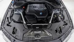 2023 BMW 5-Series 520i M Sport — фото 6