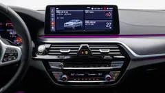 2023 BMW 5-Series 520i M Sport — фото 18