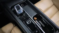 2022 Volvo XC60 B6 Inscirtion — фото 9