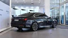 2022 BMW 7-Series 745e iPerformance M Sport — фото 2