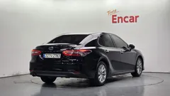 2022 Toyota Camry 2.5 LE Hybrid, чёрный — фото 2