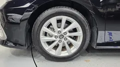 2022 Toyota Camry 2.5 LE Hybrid, чёрный — фото 5