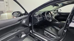 2022 Toyota Camry 2.5 LE Hybrid, чёрный — фото 10