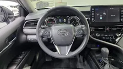 2022 Toyota Camry 2.5 LE Hybrid, чёрный — фото 13