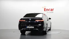 2023 BMW 7-Series 740i sDrive M Sport — фото 4