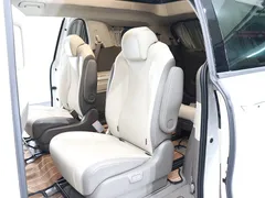 2023 Kia Carnival Gasoline 9-Seater Hi-Limousine — фото 20