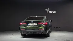 2022 BMW 4-Series 420i M Sport Coupe, зелёный — фото 4