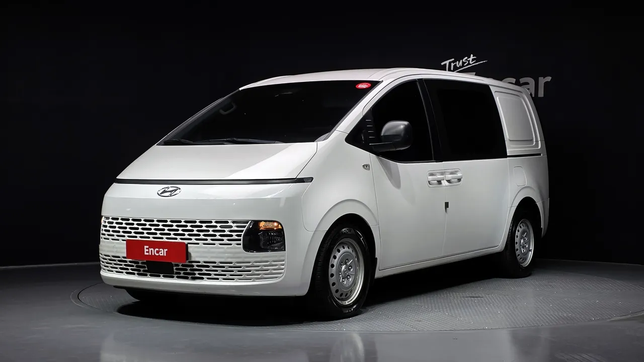 2022 Hyundai Staria Cargo 5-Seater