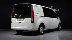 2022 Hyundai Staria Cargo 5-Seater — фото 2