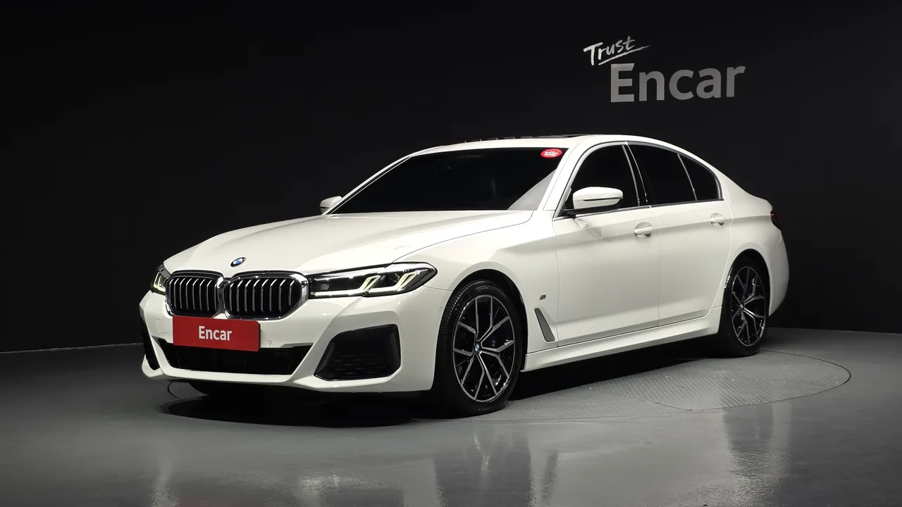 2022 BMW 5-Series 530i xDrive M Sport Package