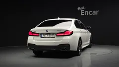 2022 BMW 5-Series 530i xDrive M Sport Package — фото 4