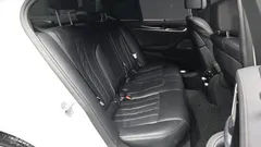 2022 BMW 5-Series 530i xDrive M Sport Package — фото 12
