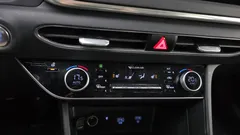 2021 Hyundai Sonata 2.0, чёрный — фото 17