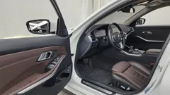 2022 BMW 3-Series 320d Touring Luxury — фото 10