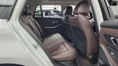 2022 BMW 3-Series 320d Touring Luxury — фото 12
