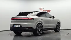 2024 Porsche Cayenne 3.0 Coupe, серо-серебристый — фото 2