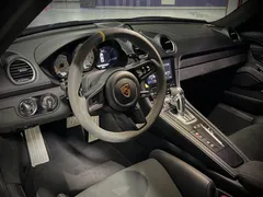 2023 Porsche 718 4.0 GT4, синий — фото 9
