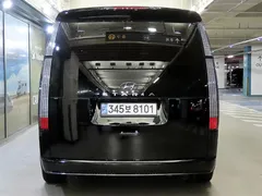 2022 Hyundai Staria Lounge 9-Seater, чёрный — фото 3