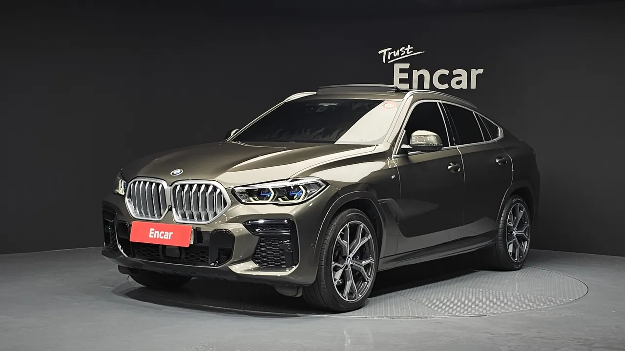 2022 BMW X6 xDrive40i M Sport
