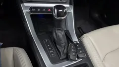 2023 Audi Q3 35 TDI Premium, белый — фото 9