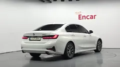 2022 BMW 3-Series 320i, белый — фото 2