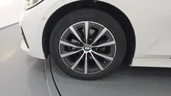 2022 BMW 3-Series 320i, белый — фото 5
