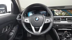 2022 BMW 3-Series 320i, белый — фото 12