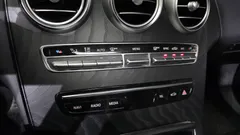 2021 Mercedes-Benz C-Class C200 AMG Line, белый — фото 20
