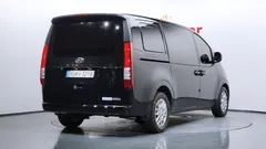 2023 Hyundai Staria Cargo 5-Seater — фото 2