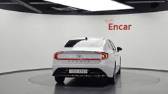 2022 Hyundai Sonata 2.0, белый — фото 4