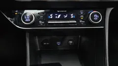 2022 Hyundai Sonata 2.0, белый — фото 18