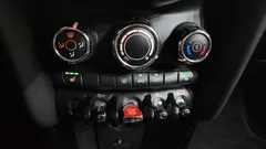 2022 Mini Cooper Classic, зелёный — фото 20